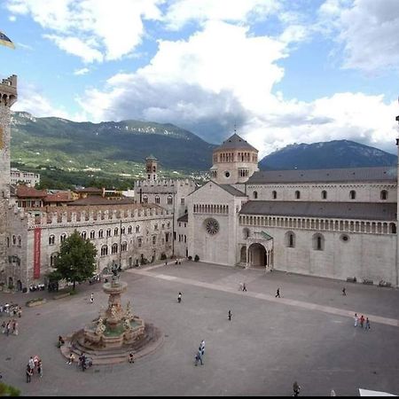 B&B And Apartments Al Duomo Тренто Екстериор снимка